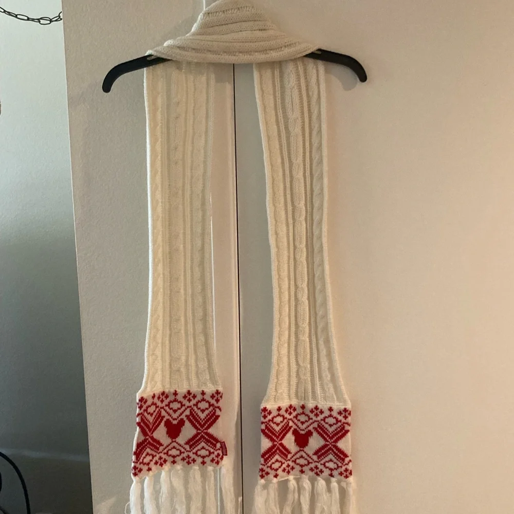 NWOT VINTAGE DISNEY SCARF🧣 - Picture 2 of 9